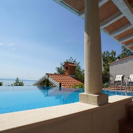 Apartments Villa Krasa 로브란 외부 사진
