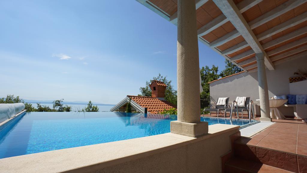 Apartments Villa Krasa 로브란 외부 사진