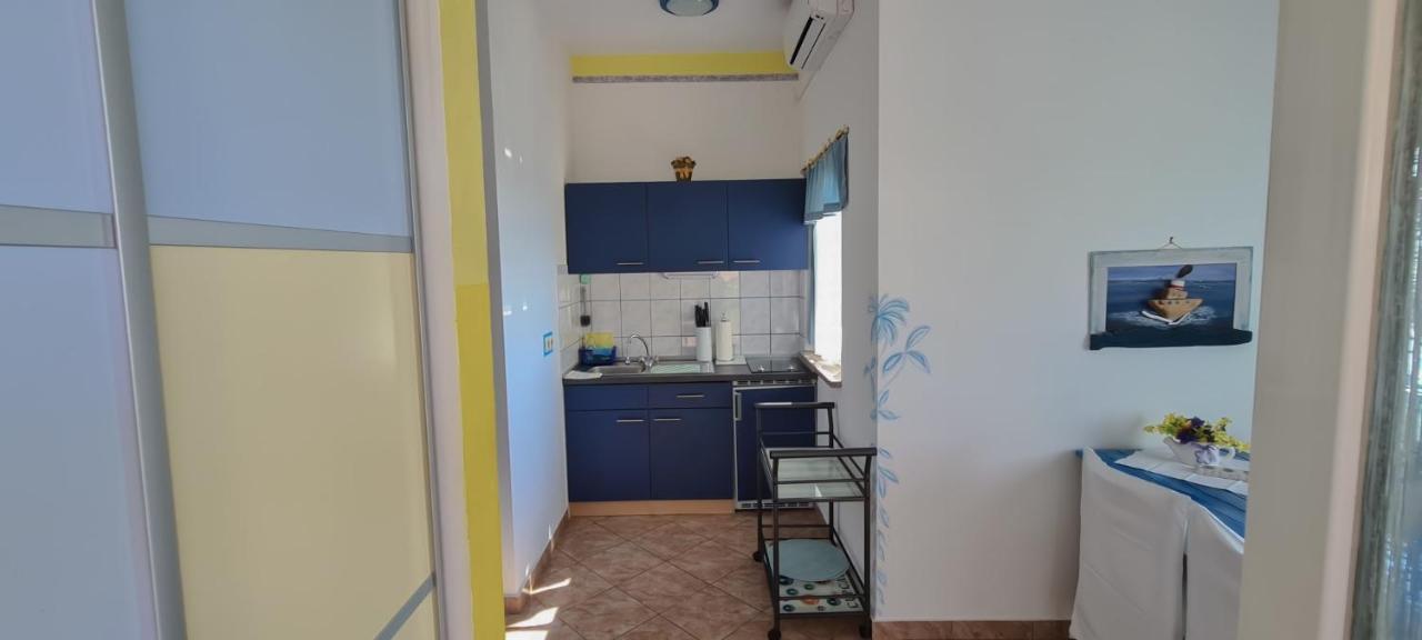 Apartments Villa Krasa 로브란 외부 사진