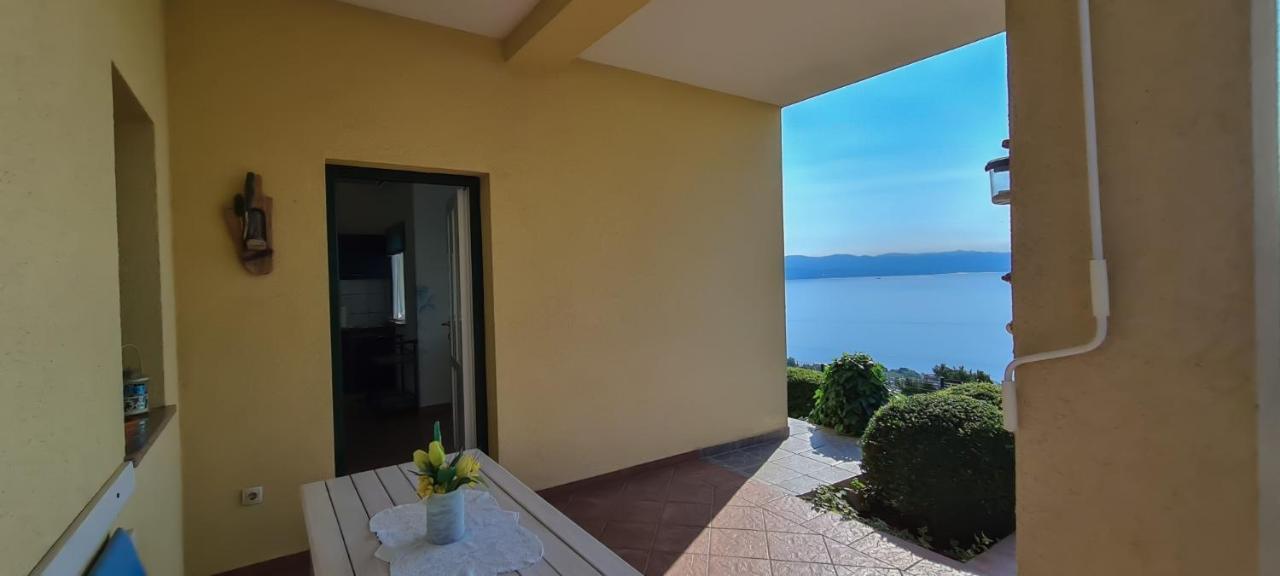 Apartments Villa Krasa 로브란 외부 사진