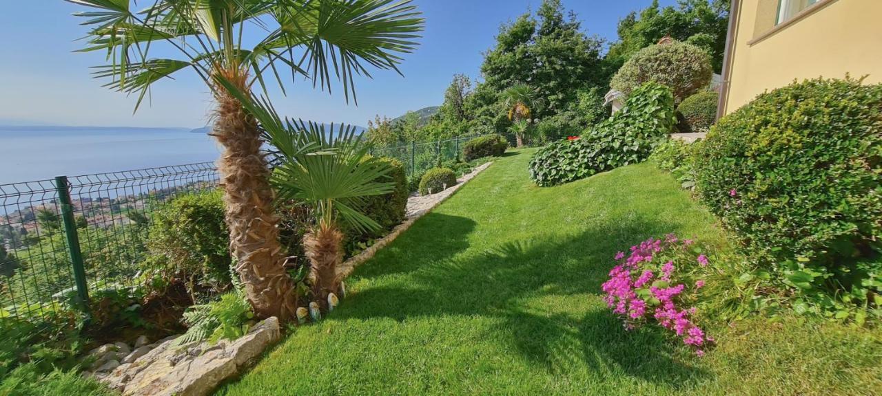 Apartments Villa Krasa 로브란 외부 사진