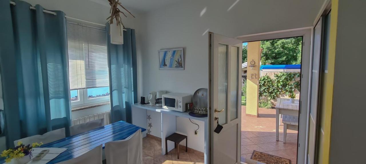 Apartments Villa Krasa 로브란 외부 사진